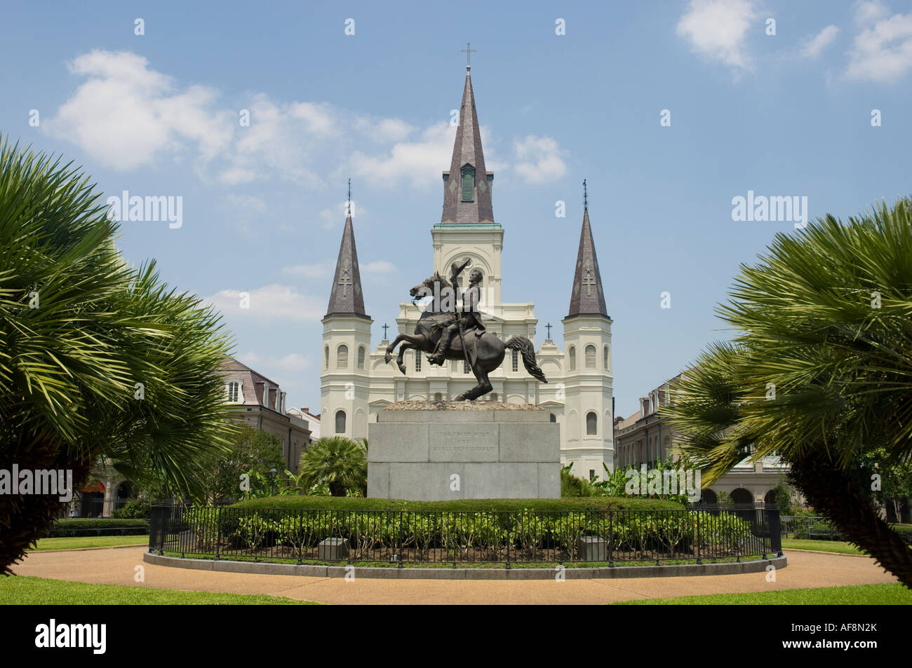 La estatua de Andrew Jackson en frente de la Catedral de Saint Louis. Nueva Orleáns, Louisiana Foto de stock