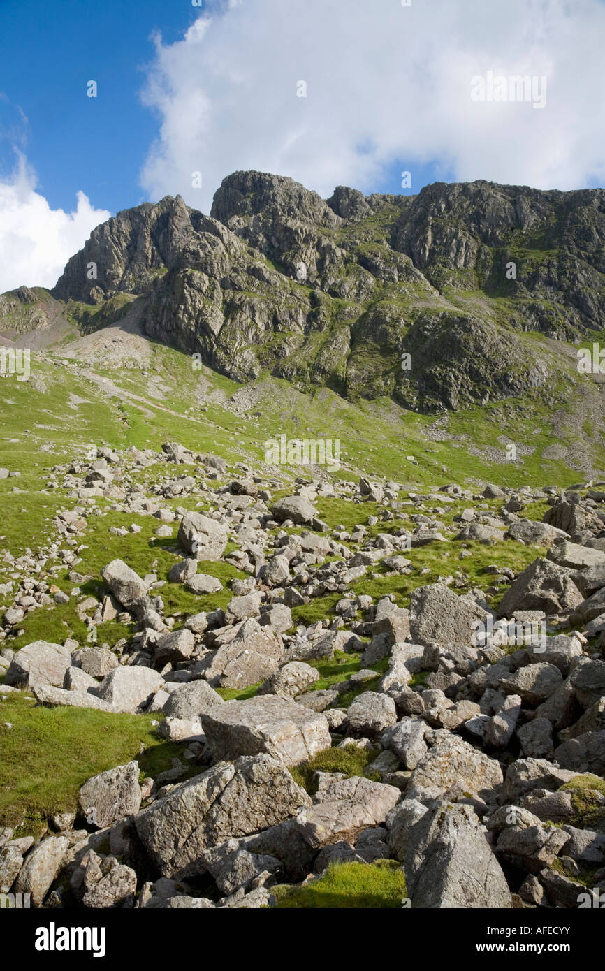 Sca disminuyó de piedras huecas Lake District National Park Cumbria Inglaterra Foto de stock