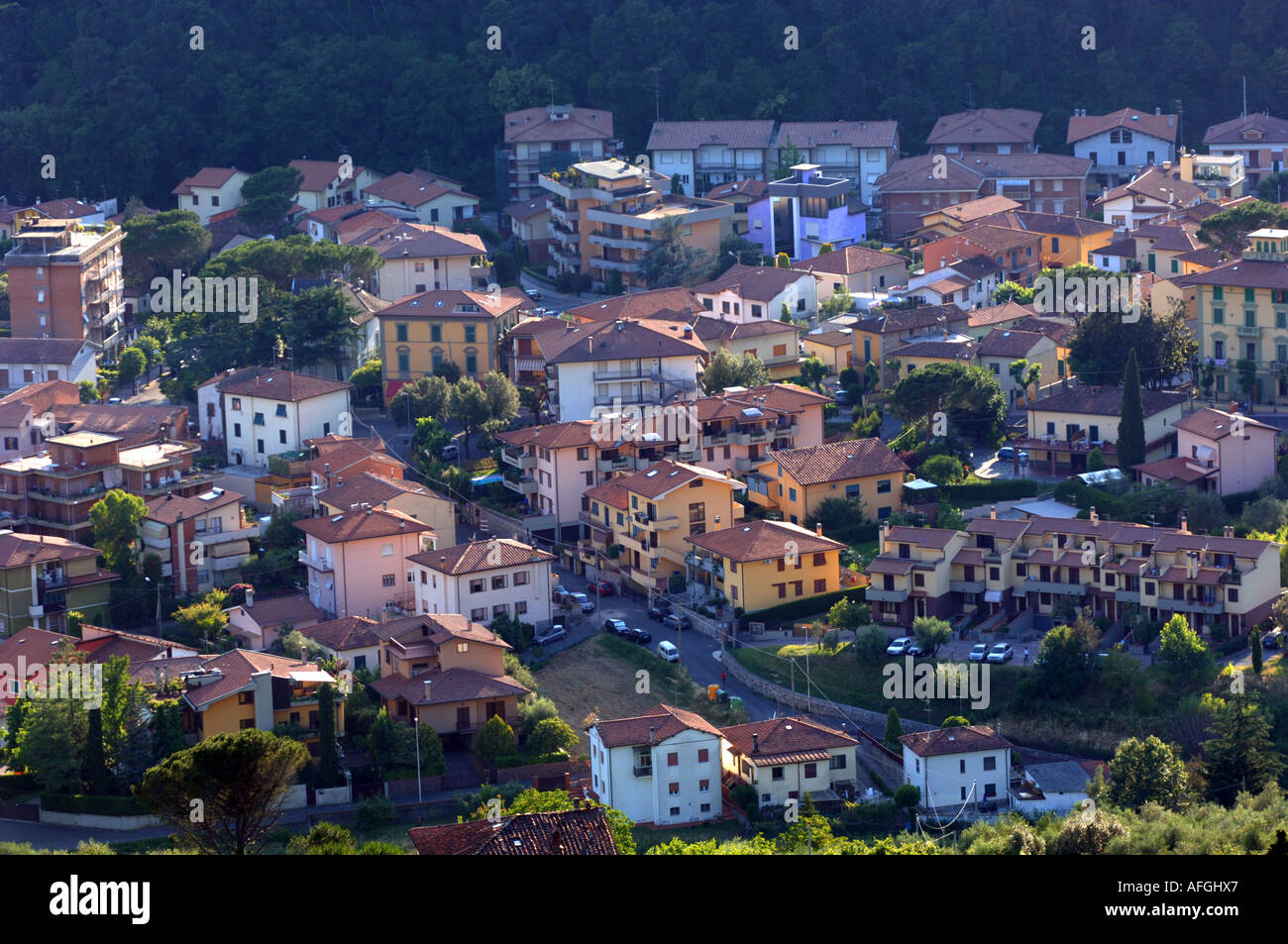 En Montecatini Terme Montecatini Alto, visto desde la Toscana Italia  Fotografía de stock - Alamy