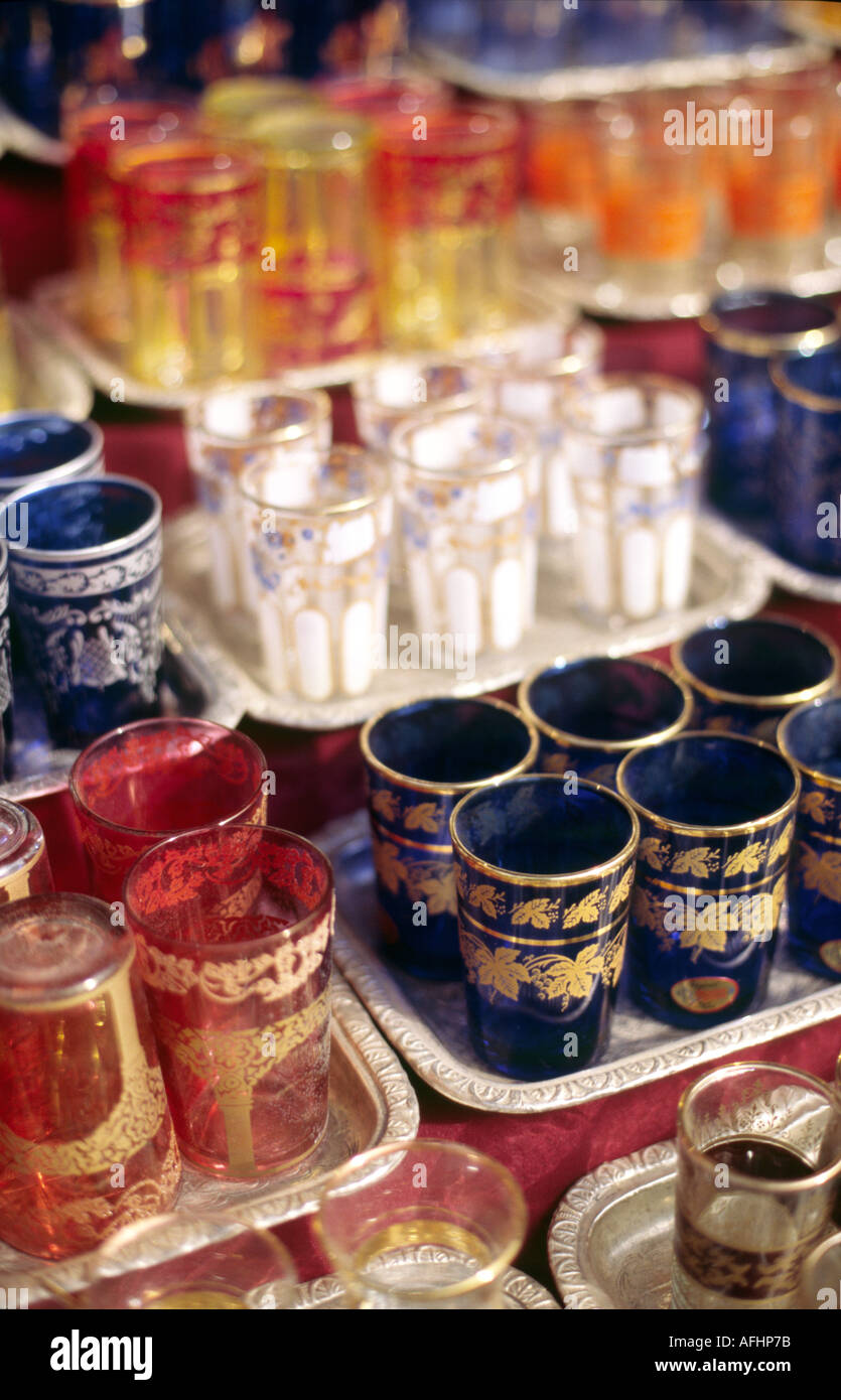 Vasos de té marroquí - Marrakech, Marruecos Fotografía de stock - Alamy
