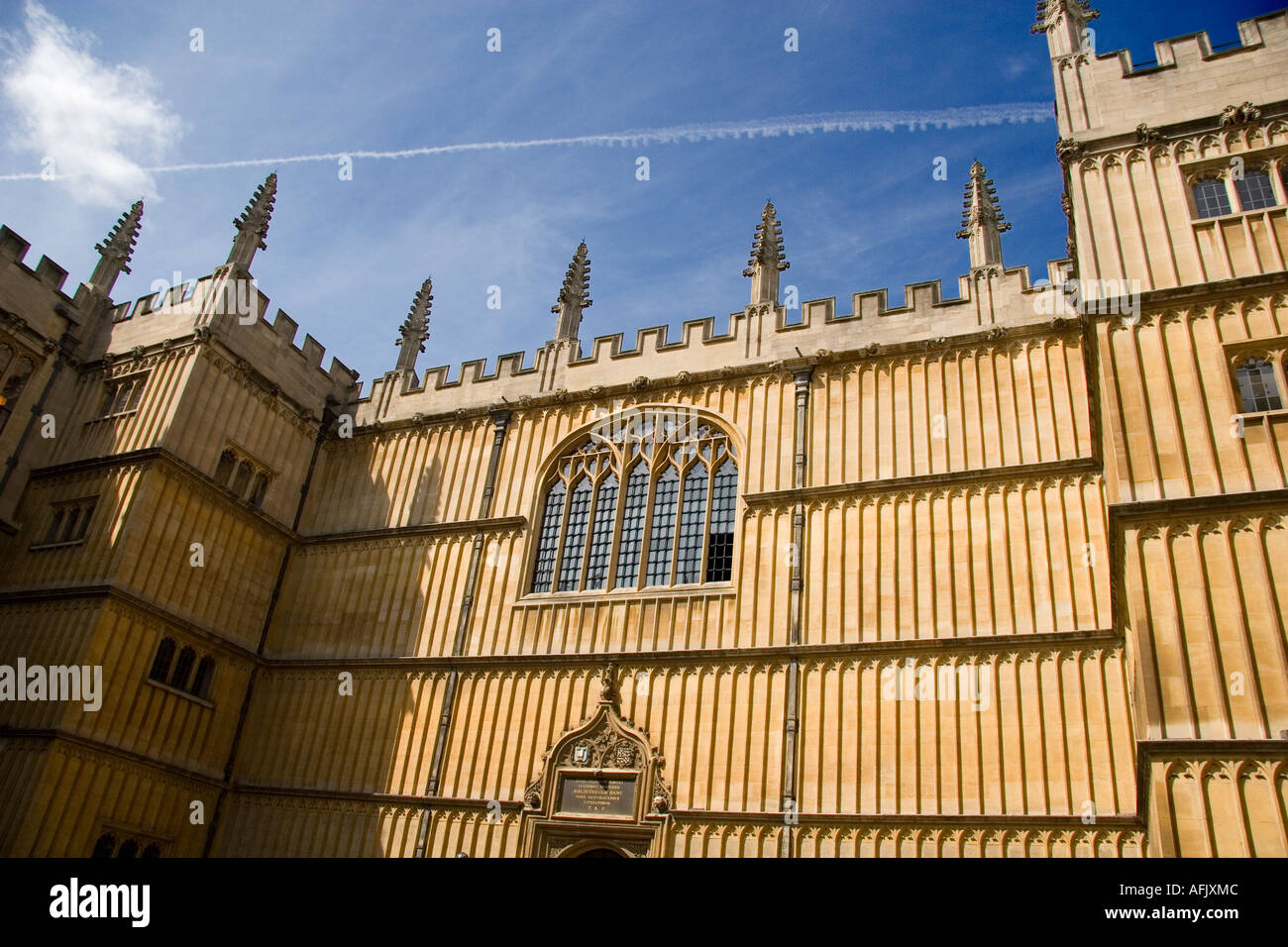 Las paredes de la Bodleian Library de Oxford- temprano en la mañana Foto de stock