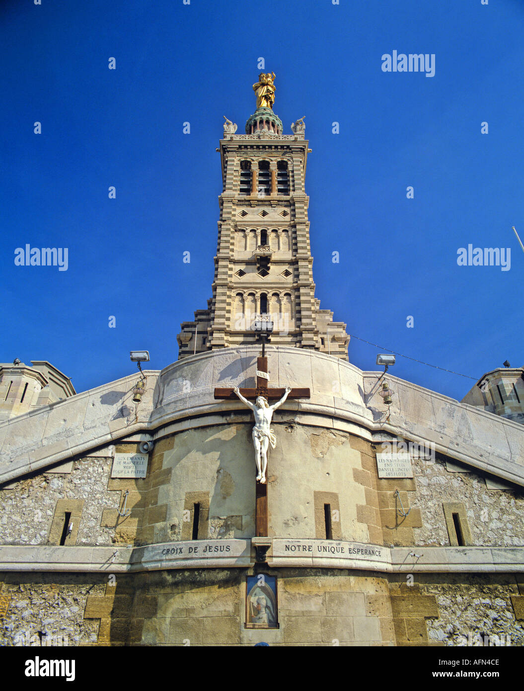 Basílica de Notre-Dame de la Garde de Marsella Francia Foto de stock