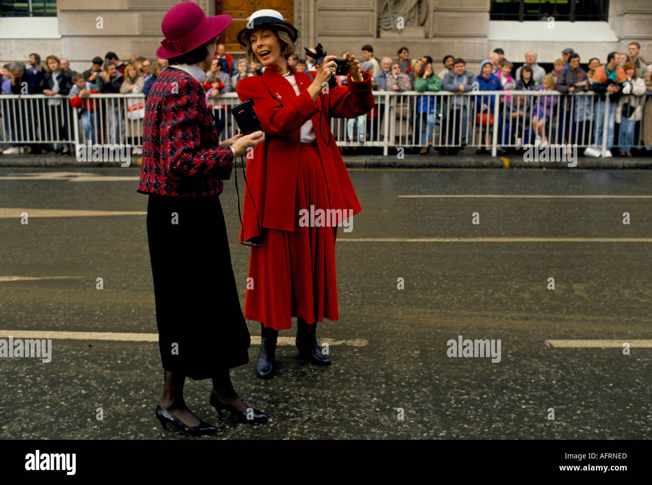 Años 80 Moda Fotos e Imágenes de stock - Alamy