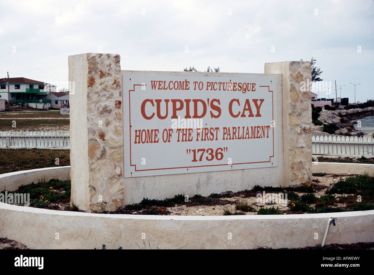 En la entrada al marcador Cupid s Cay Governors Harbour Eleuthera Bahamas Foto de stock