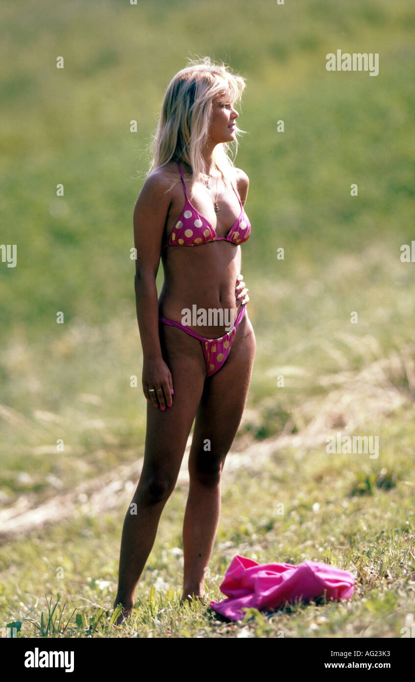 80s woman bikini e imágenes de alta resolución Alamy