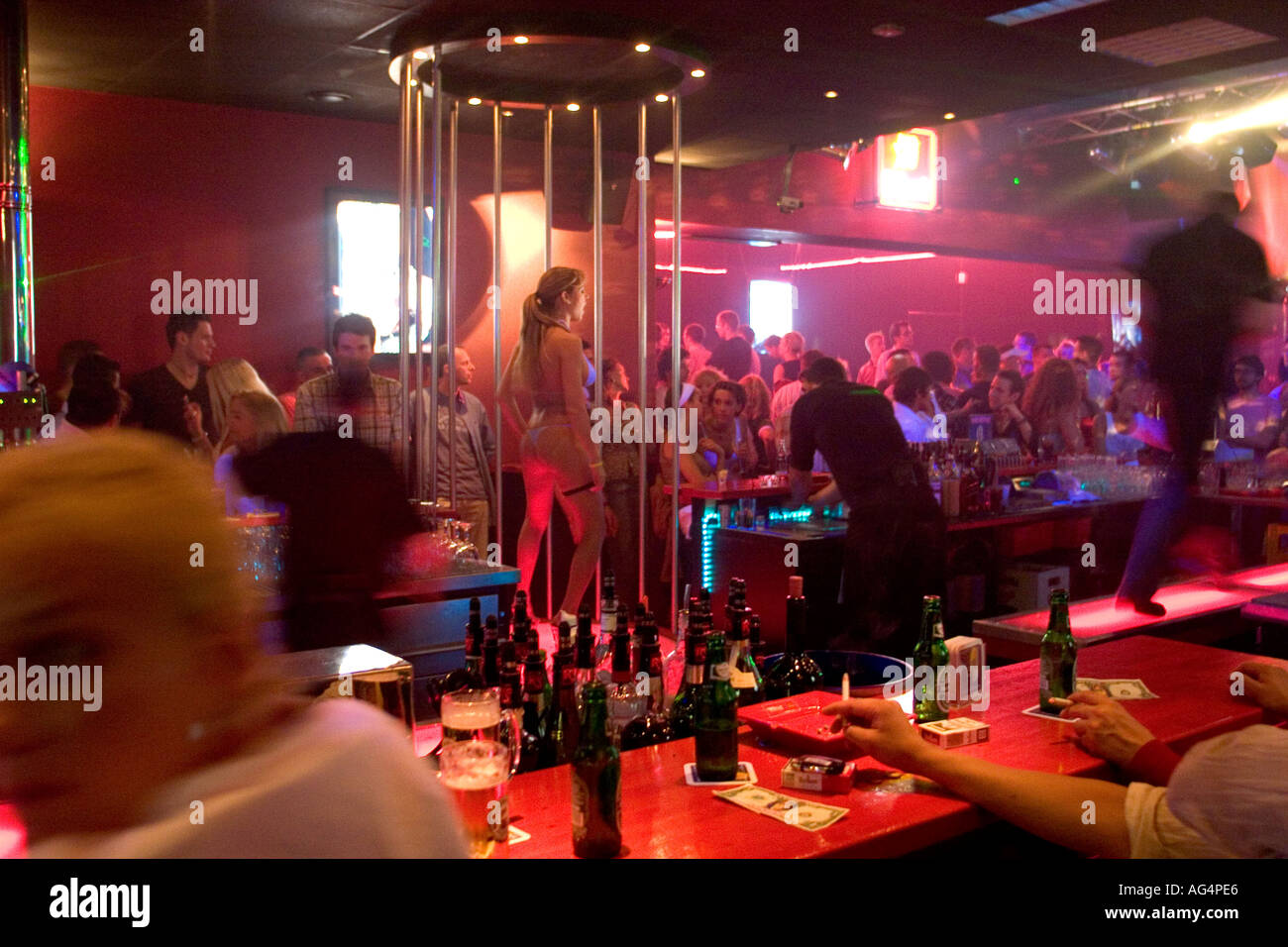 Alemania Hamburgo St Pauli el Dollhouse strip club Fotografía de stock -  Alamy