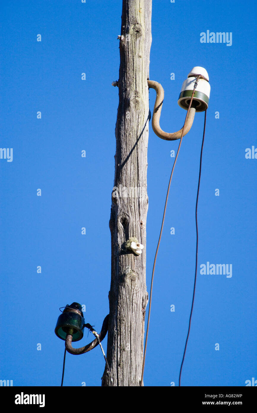 Poste de luz antiguas de madera Fotografía de stock - Alamy