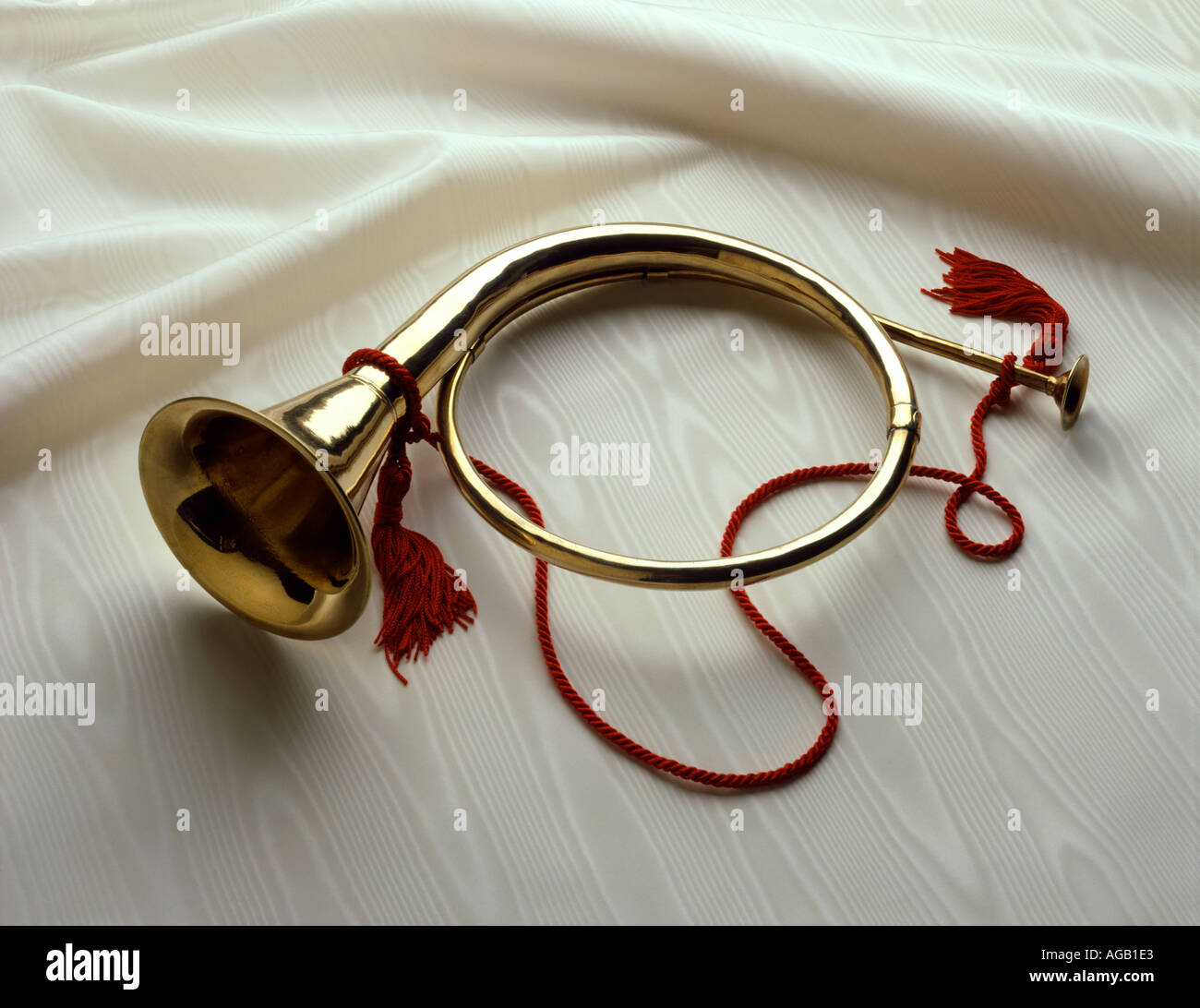 Horn instrument fotografías e imágenes de alta resolución - Alamy