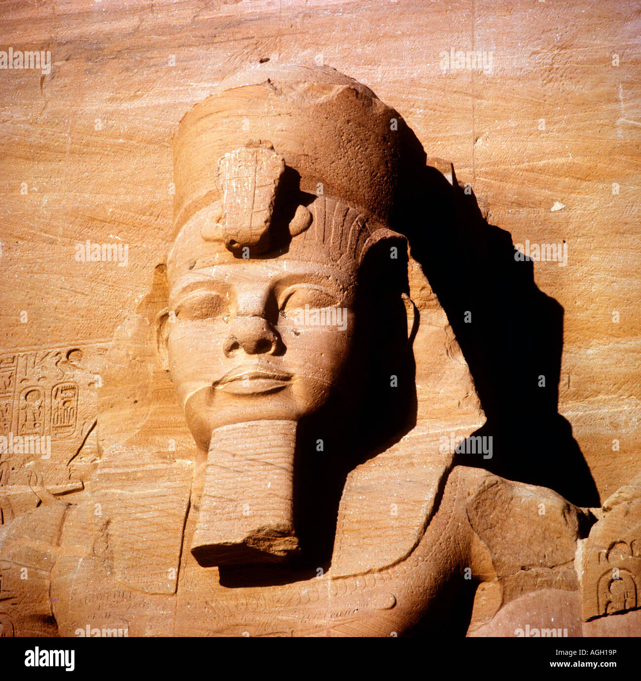 Rameses II desde el templo de Abu Simbel. El antiguo Egipto. Foto de stock