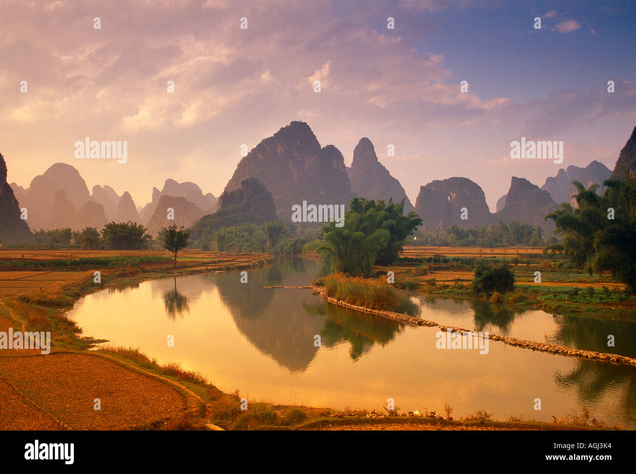 Río Li nr Yangshou Guangxi China Foto de stock