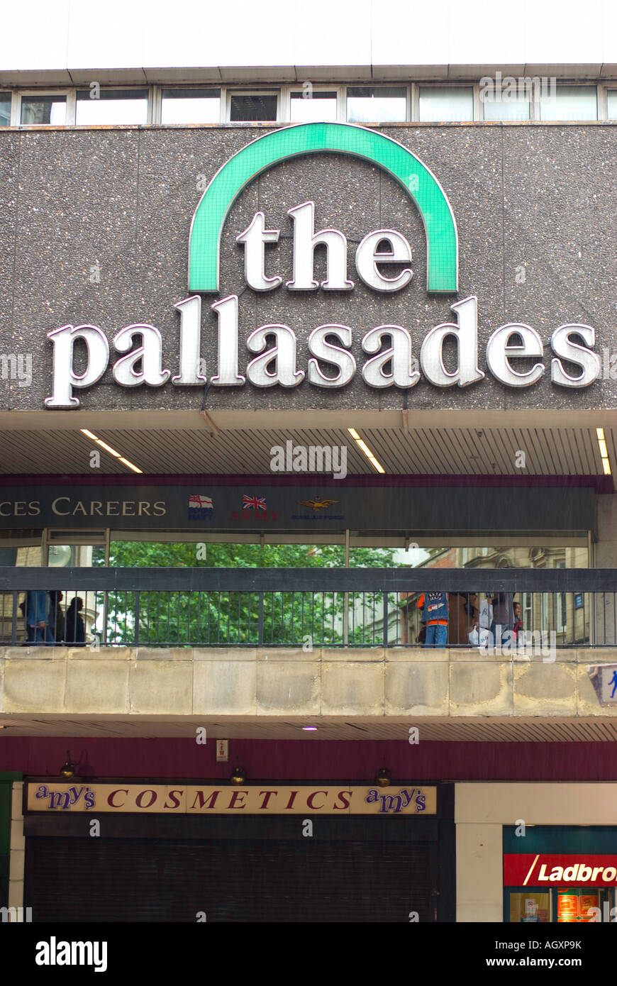 Centro comercial pallasades fotografías e imágenes de alta resolución