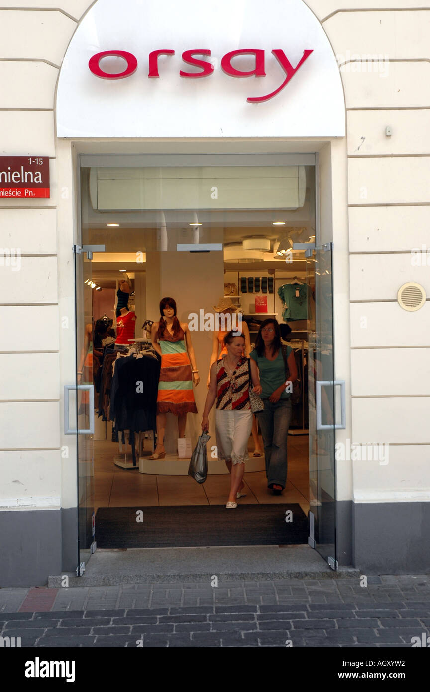 La tienda de ropa de Orsay en Varsovia Fotografía de stock - Alamy