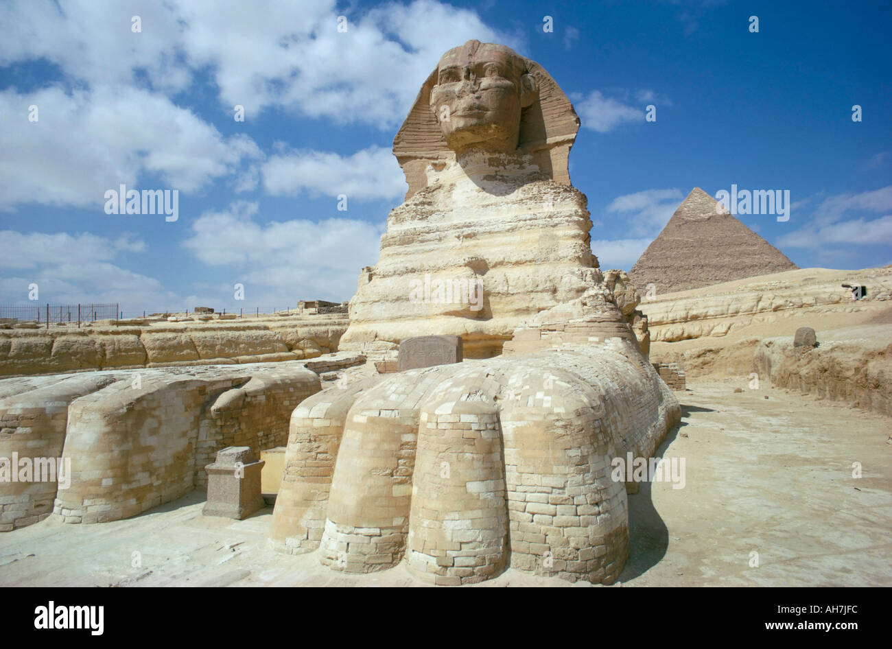 La esfinge de Giza Sitio de Patrimonio Mundial de la UNESCO en El Cairo Egipto África del Norte África Foto de stock