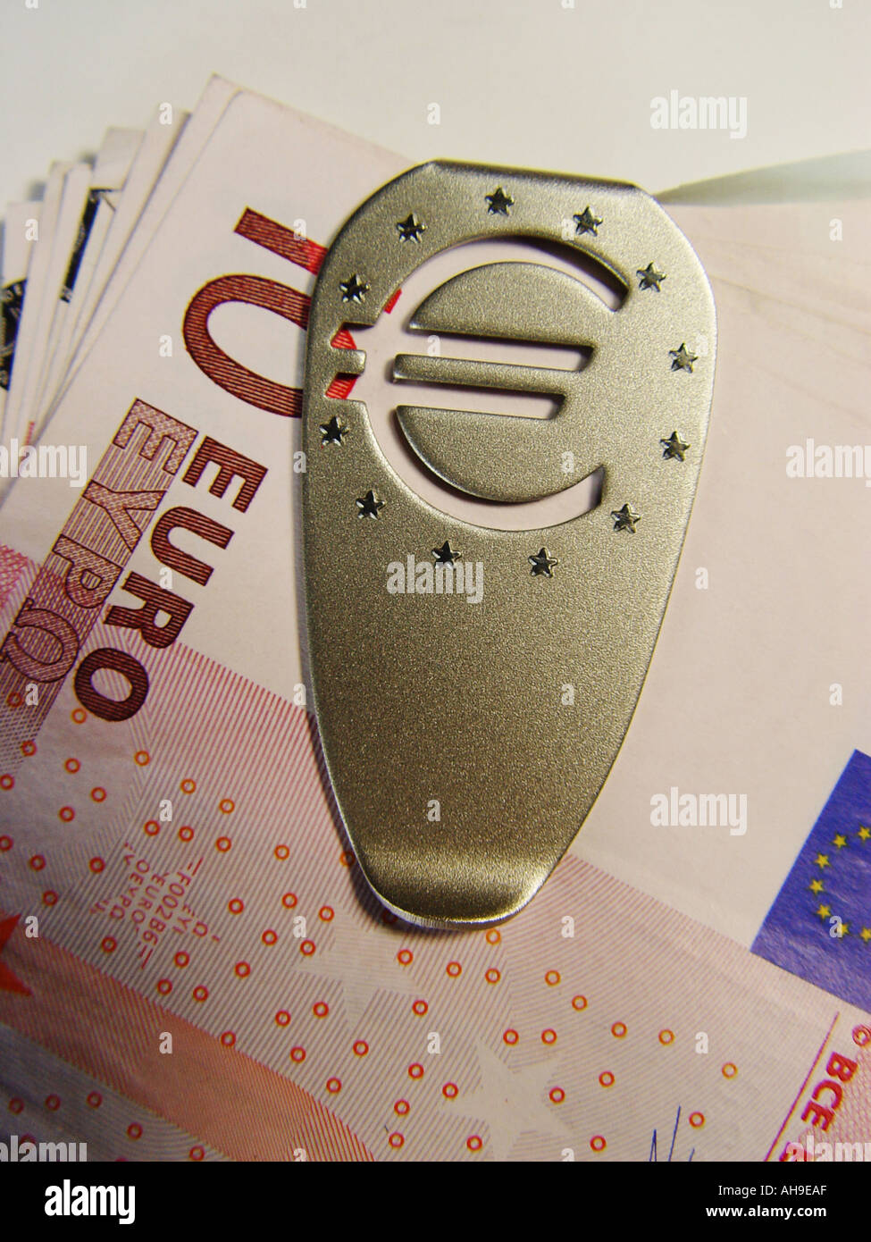 Euronotes con money clip de corbata Foto de stock