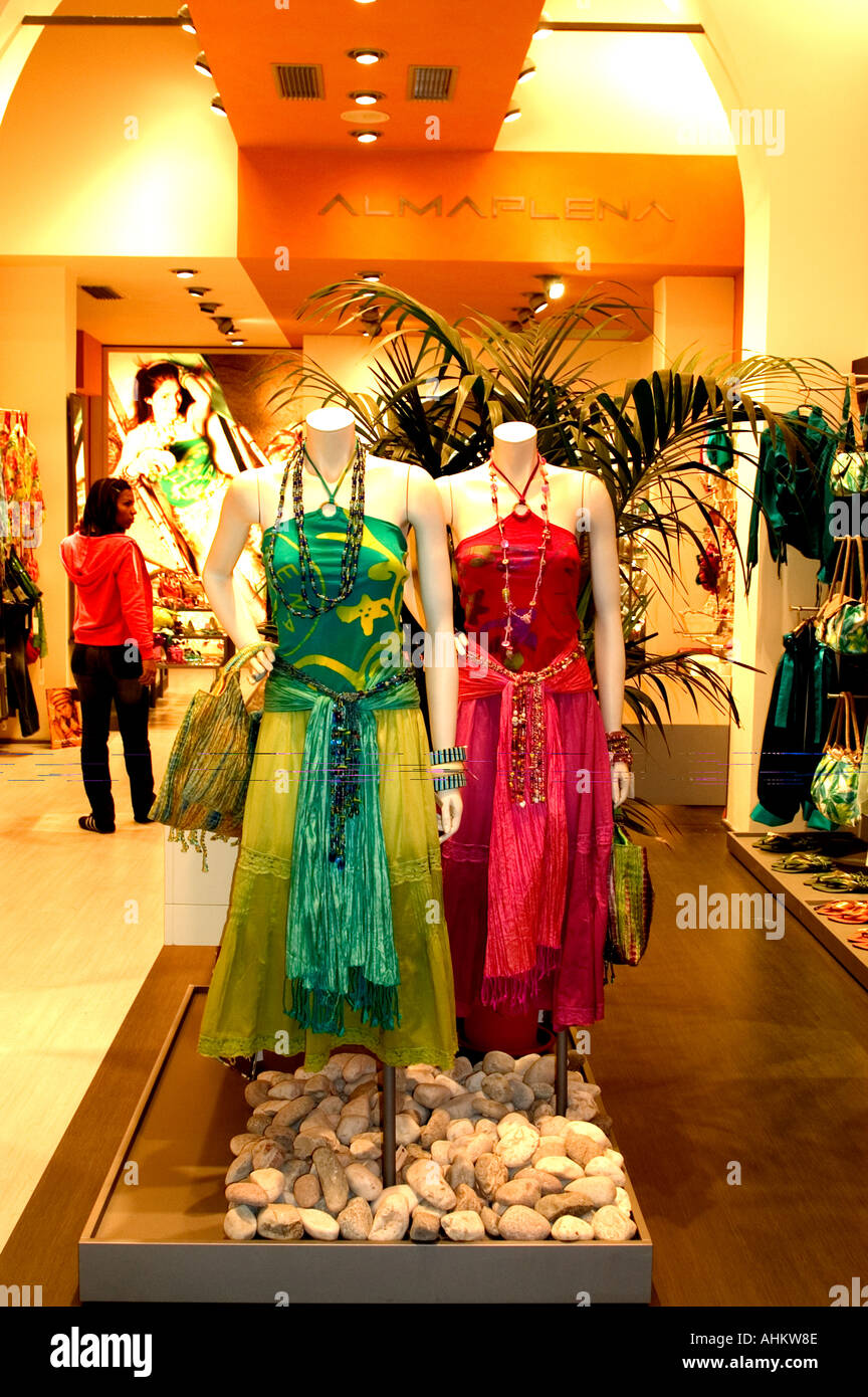 Toscana Italia moda italiana Moda Mujer Fotografía de stock - Alamy