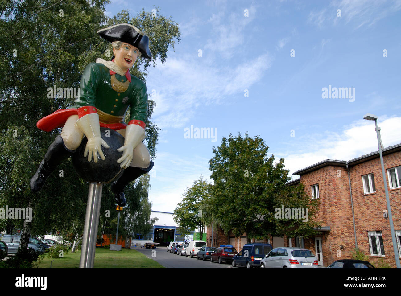 Estatua del Barón Munchhausen en Studio Babelsberg de Potsdam, Alemania Foto de stock
