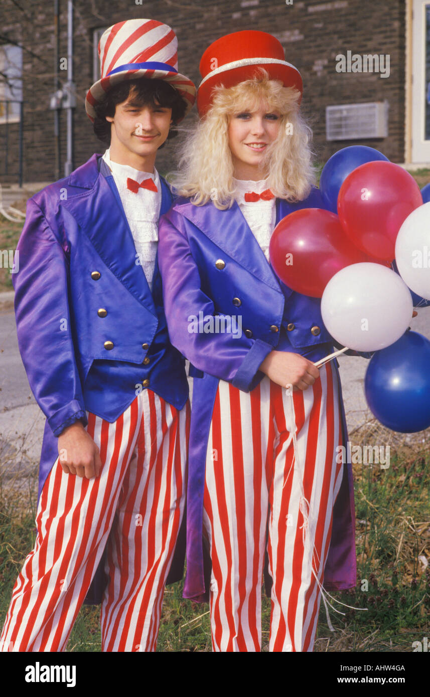 Los adolescentes vestidos como el Tío Sam Estados Unidos Fotografía de  stock - Alamy