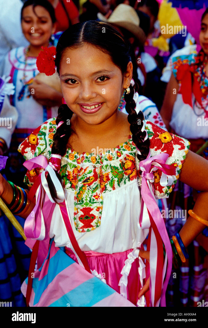La niña mexicana Mexicana, chica, las murgas de bailarina, retrato, Guelaguetza, Festival, Oaxaca, Oaxaca de Juárez, Oaxaca, México Foto de stock