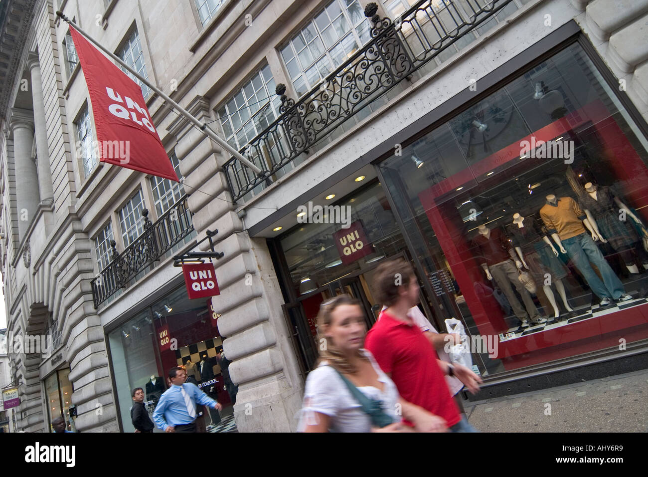 Uni Qlo tienda en Regent Street Londres Foto de stock