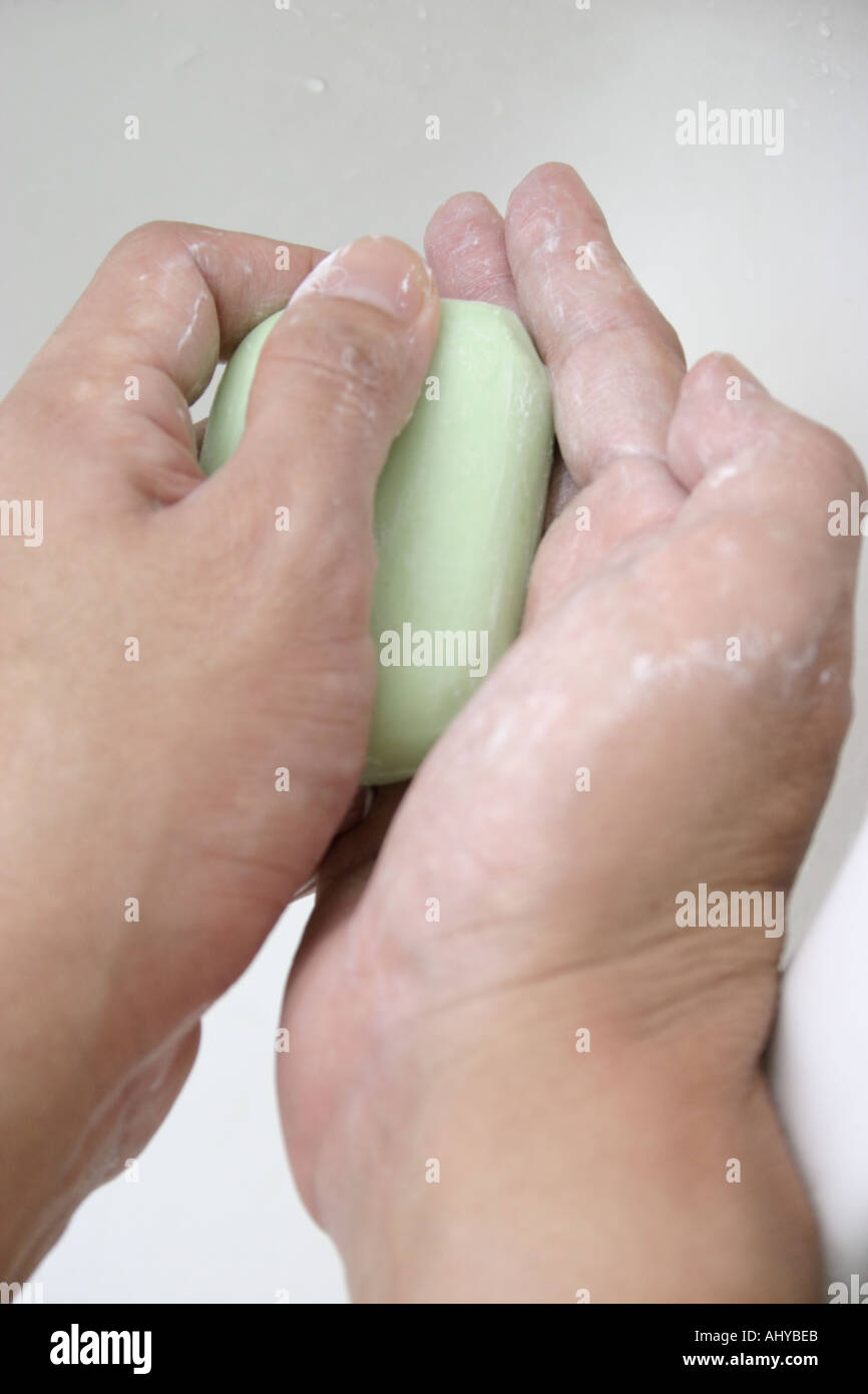 Concepto de higiene de manos soaping healthcare trastorno obsesivo- compulsivo Fotografía de stock - Alamy