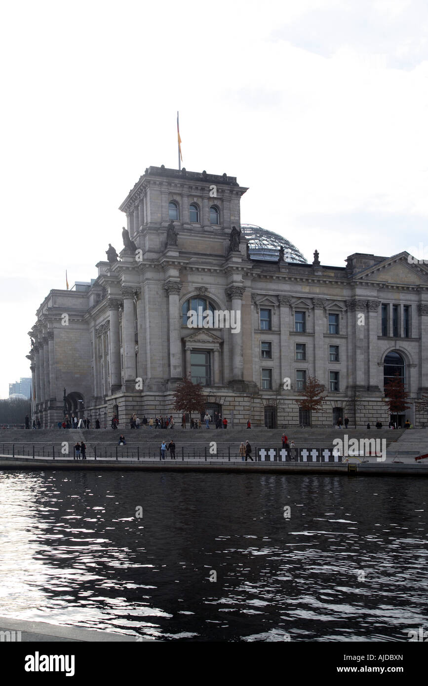 Berlín Reichstag berlinés Fluss río Spree. Foto de stock