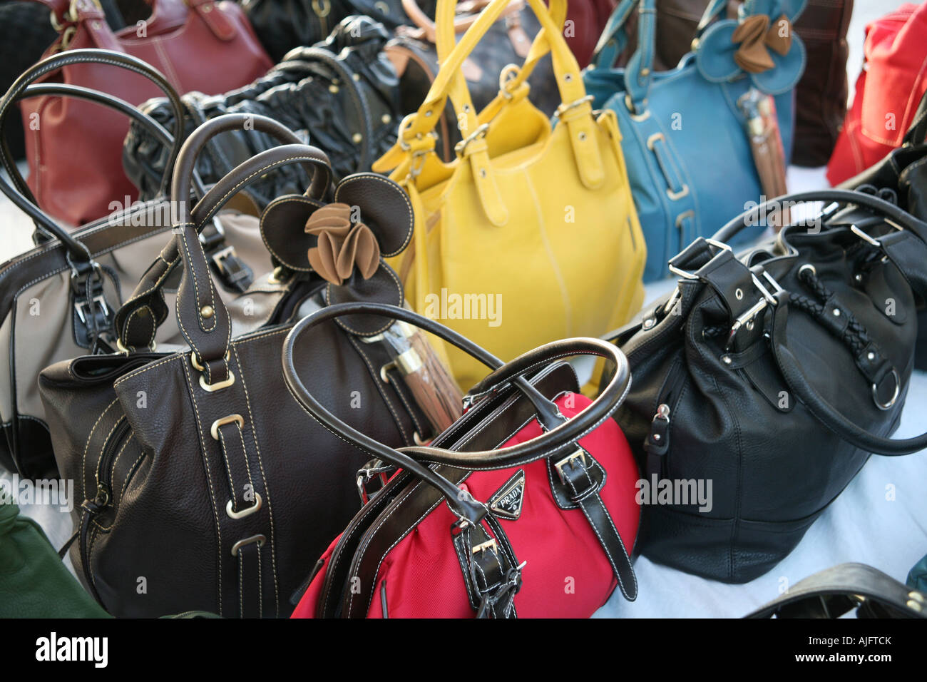 Burberry hot sale diseñador falso