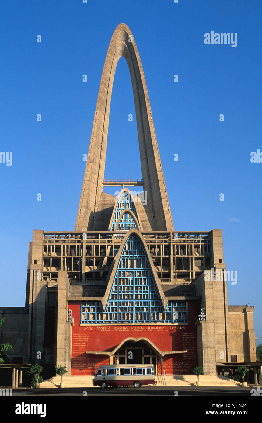 República Dominicana Higuey Basílica de Altagracia iglesia roja