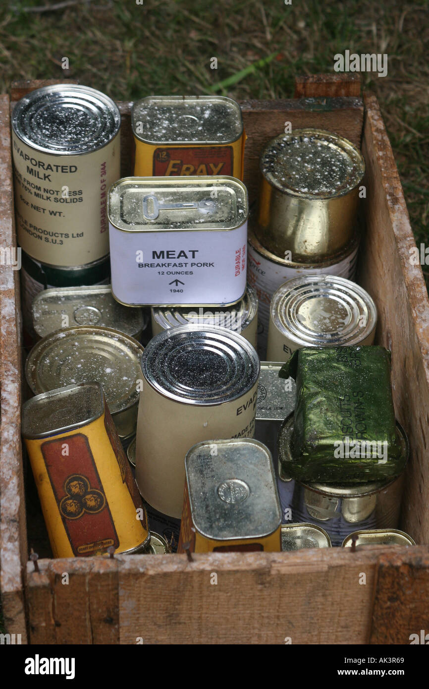Auténtica Segunda Guerra Mundial British alimentos enlatados Fotografía de  stock - Alamy
