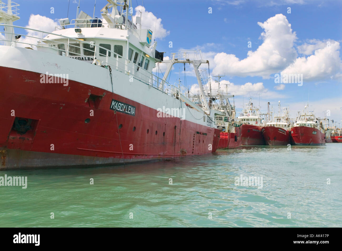 Los barcos de pesca en Puerto Deseado, Patagonia Argentina Fotografía de  stock - Alamy