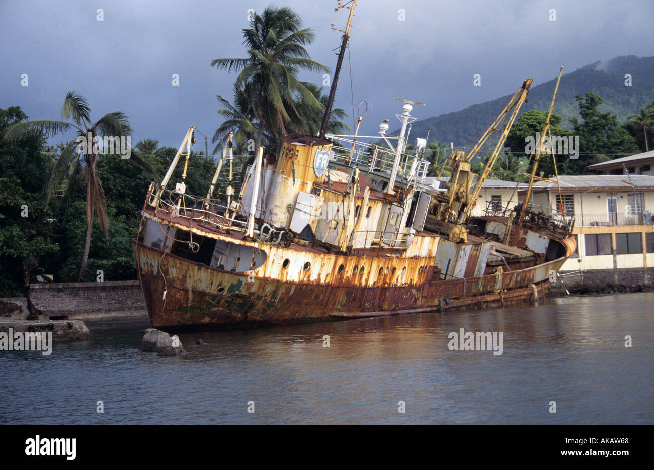 Portsmouth Bay barco encallado Dominica Caribe Foto de stock
