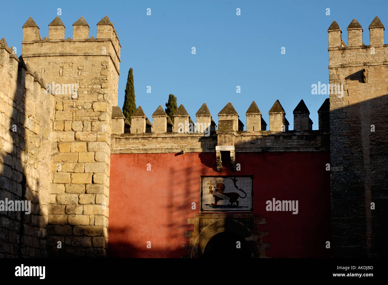 España andalucía Sevilla Puerta del León el Alcázar de la puerta de entrada principal de León Foto de stock