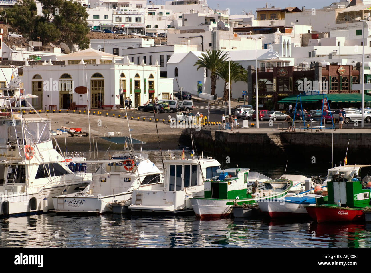 Puerto del Carmen, antiguo puerto de la ciudad de Lanzarote Fotografía de  stock - Alamy