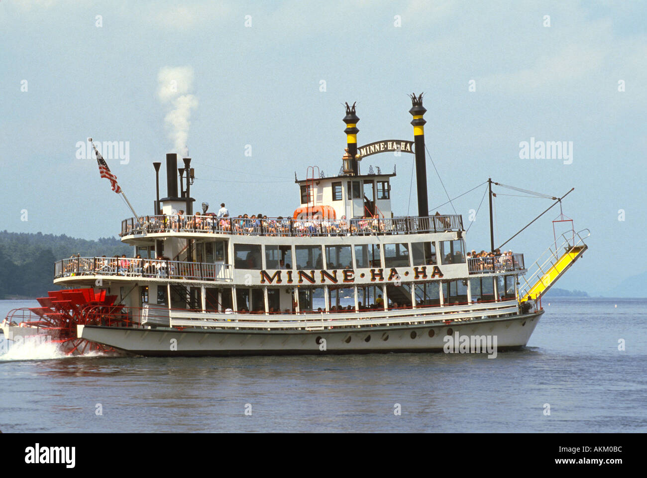 Barco de vapor rueda de paletas fotografías e imágenes de alta resolución -  Alamy