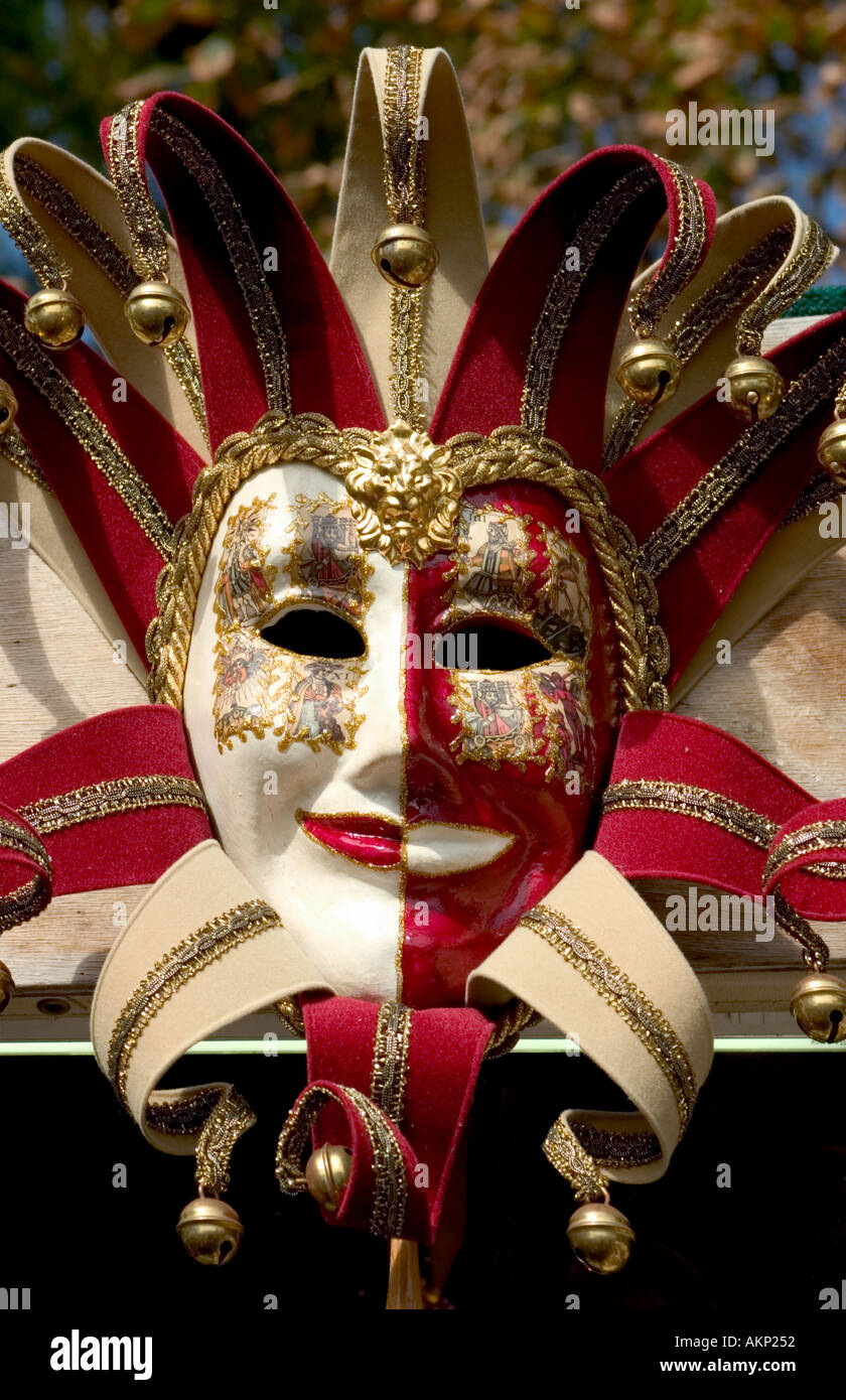 Hombre con misteriosa máscara veneciana: fotografía de stock © outsiderzone  #93936328