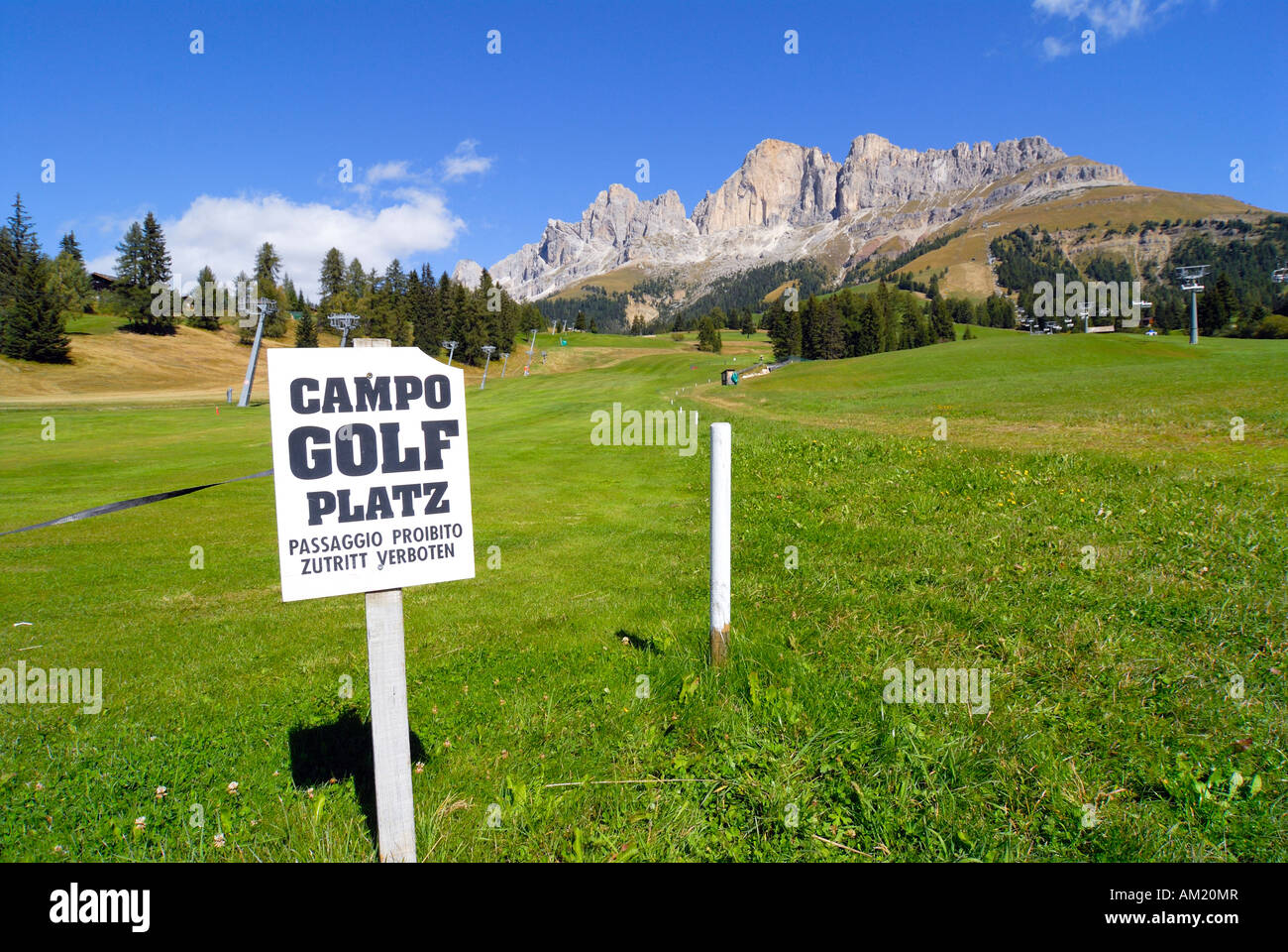 Golf, Pase Karer, dolomitas, Tirol del Sur, Italia Foto de stock