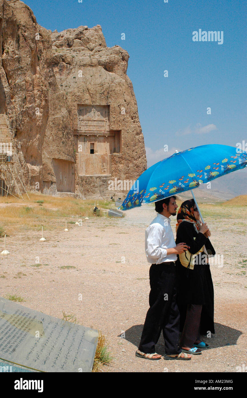 Darío II de Persia tumba en Naqsh e Rustam IRÁN Foto de stock