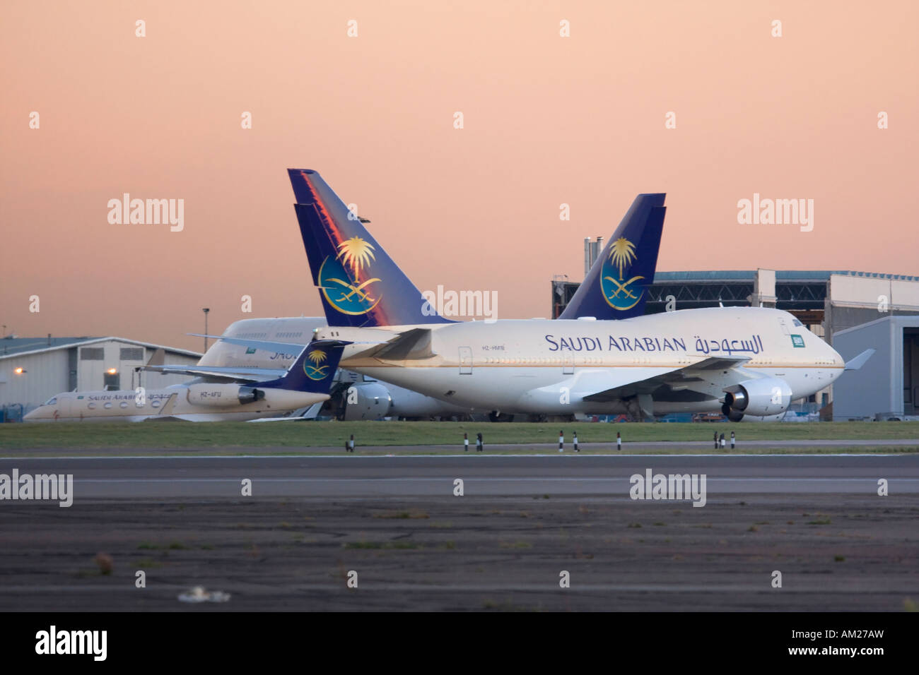 Flota de gobierno de Arabia Saudí al Aeropuerto Heathrow de Londres Reino unido Foto de stock