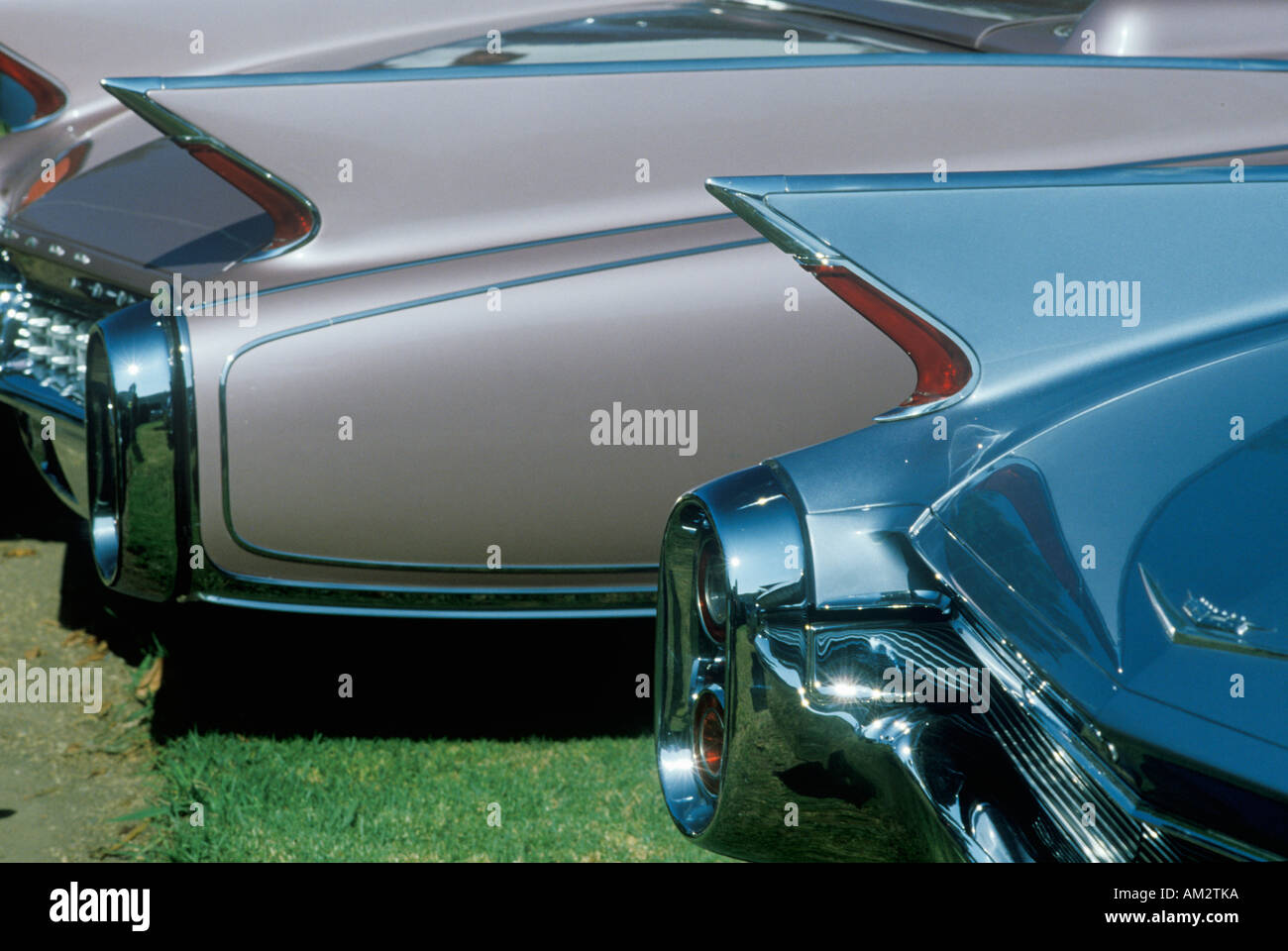 Una fila de coches antiguos en el Beverly Hills Car Show en Los Angeles, CA Foto de stock