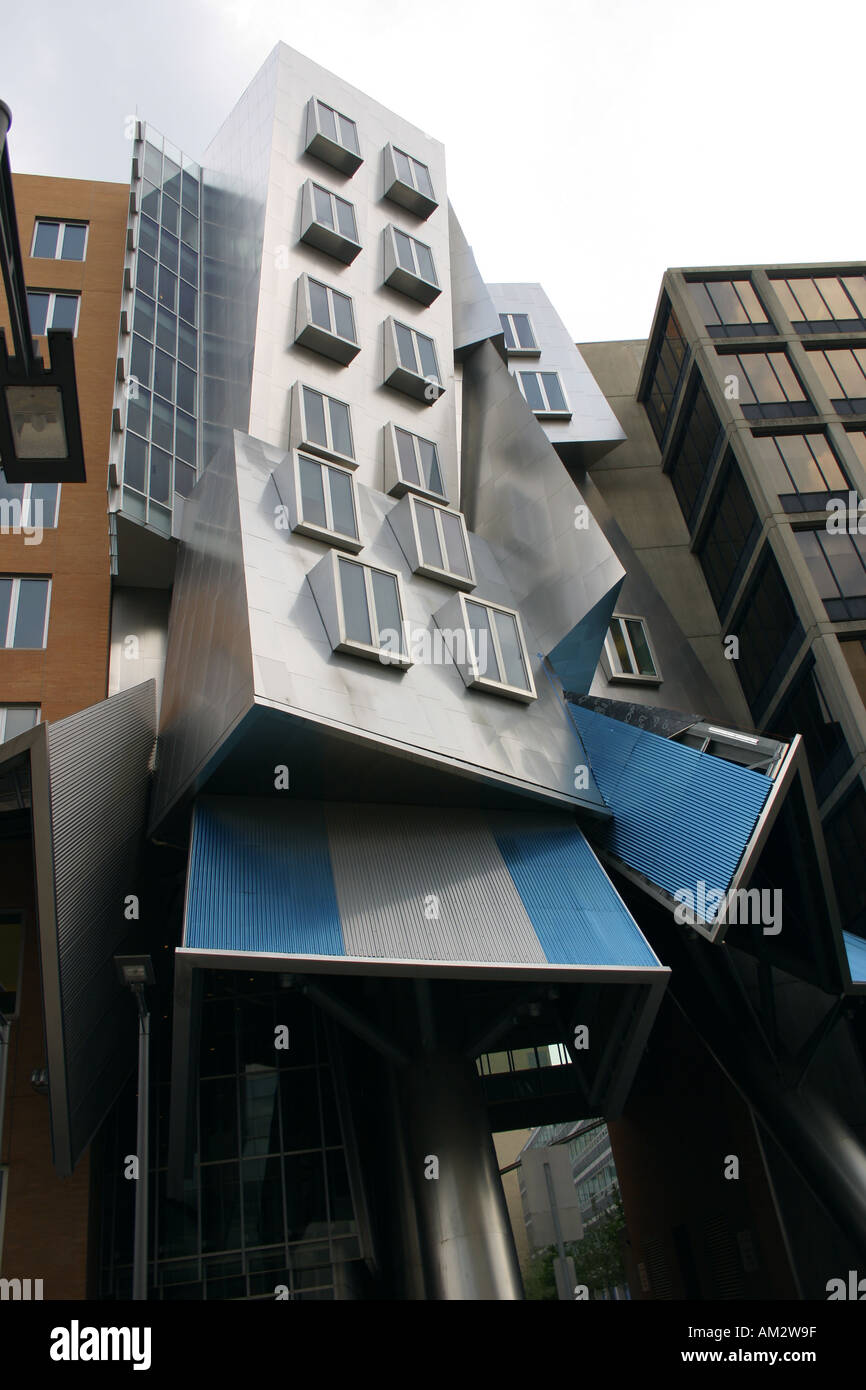 Stata Center de Frank Gehry la arquitectura moderna Foto de stock