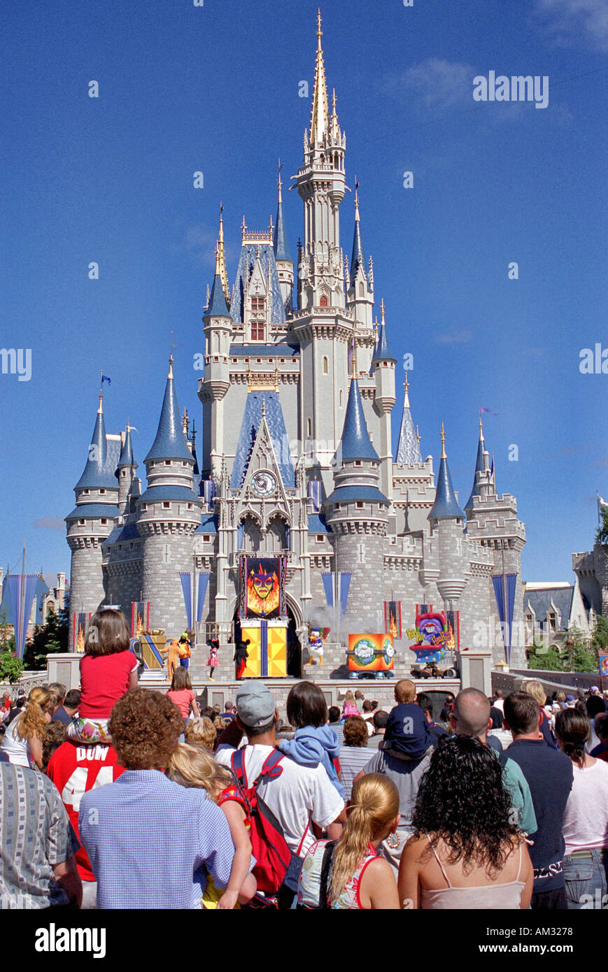 Castillo de Disney Magic Kingdom Disneyland de Orlando, Florida, EE.UU. Foto de stock