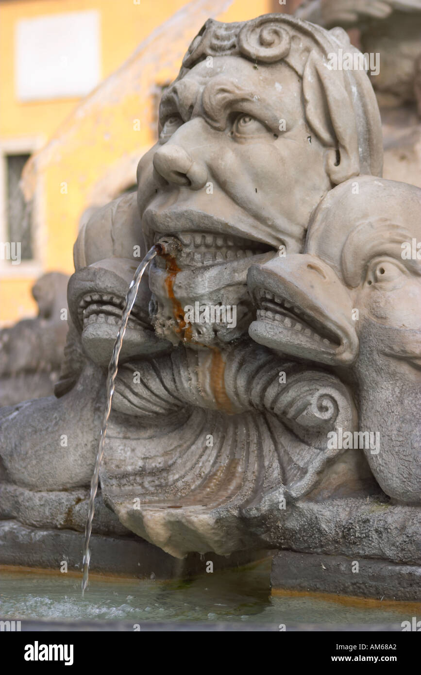 Detalle de una fuente. Piazza della Rotonda, Roma, Lazio, Italia. Foto de stock