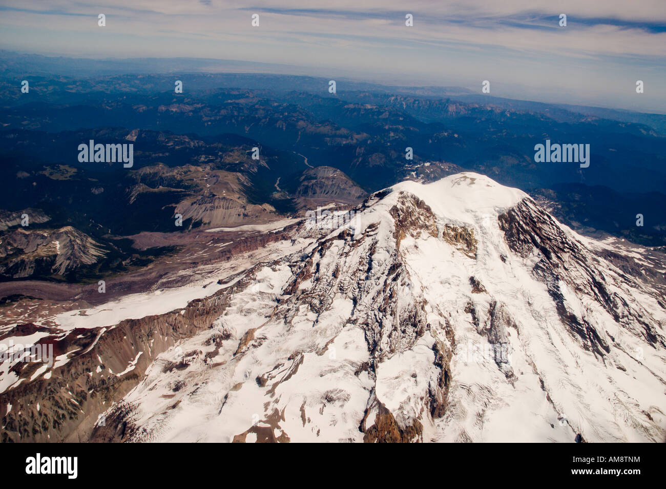 Vista aérea del Monte Rainier, en Washington. Foto de stock