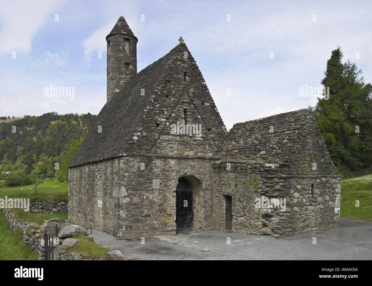 La Iglesia de San Kevin Glendalough Co Wicklow Irlanda Foto de stock