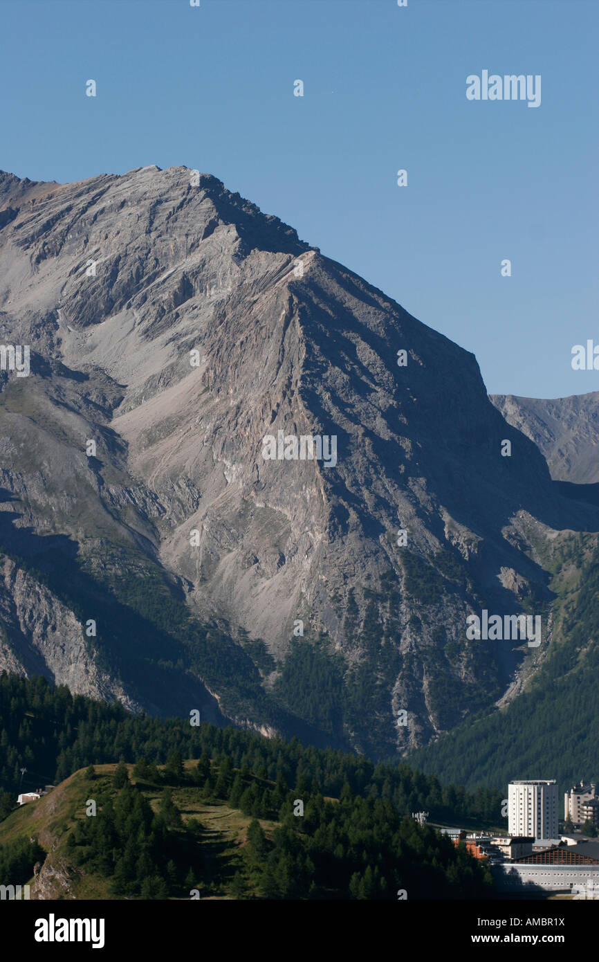 Sestriere y Monte Furgon. Alta Valle de Susa, en Piamonte, Italia Foto de stock