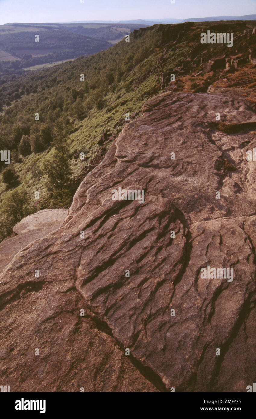 Texturizado Borde Curbar Gritstone Derbyshire Peak District UK Foto de stock