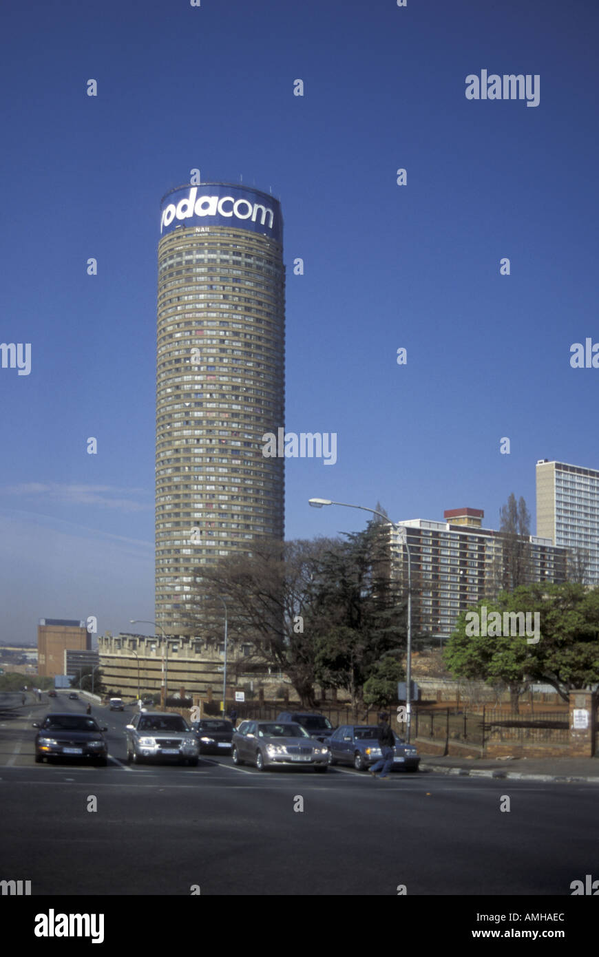 Moderno bloque de oficinas de varios pisos torre Johannesburgo, Sudáfrica Foto de stock
