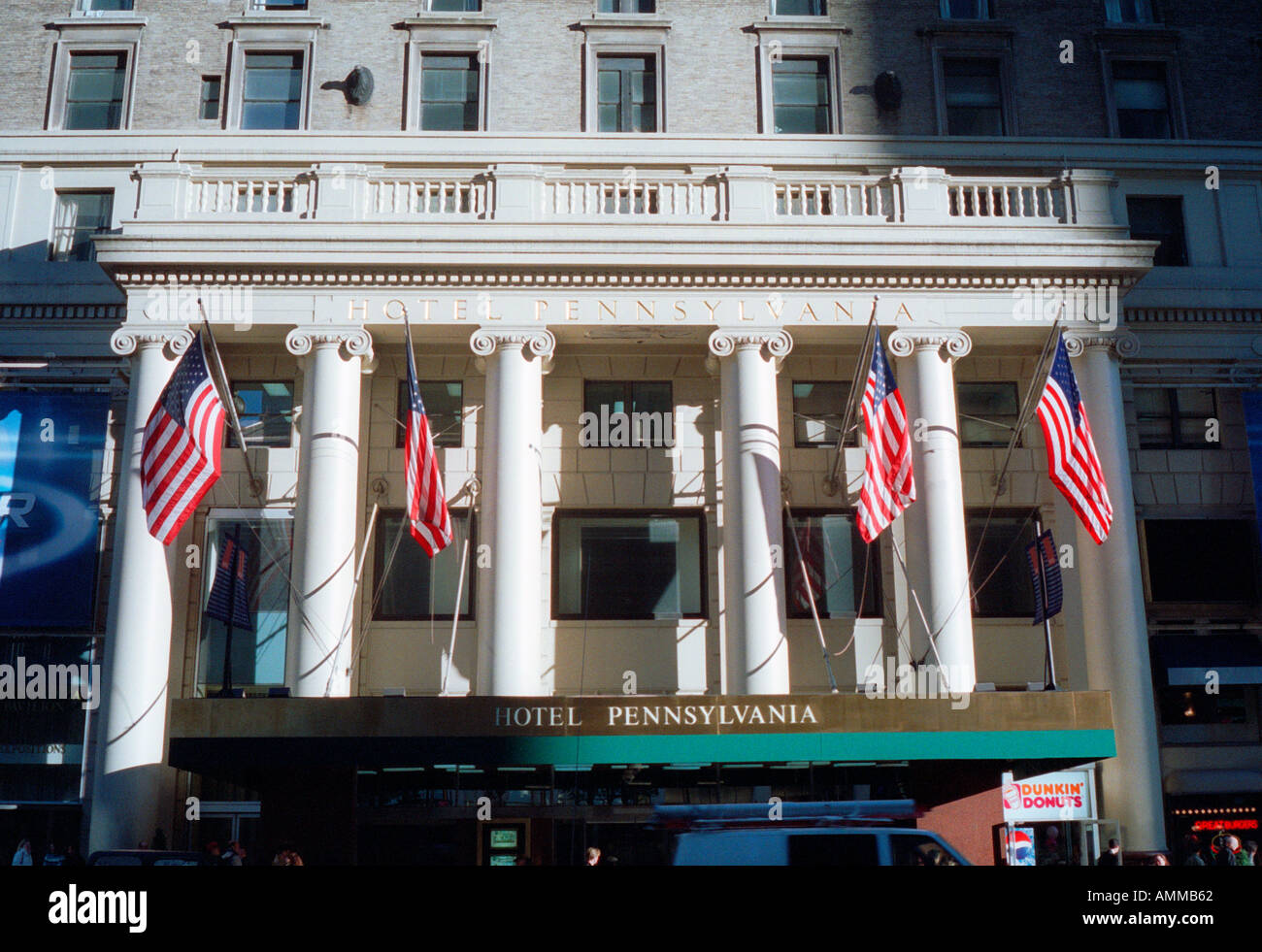 El Hotel Pennsylvania, enfrente de la estación Penn. Foto de stock