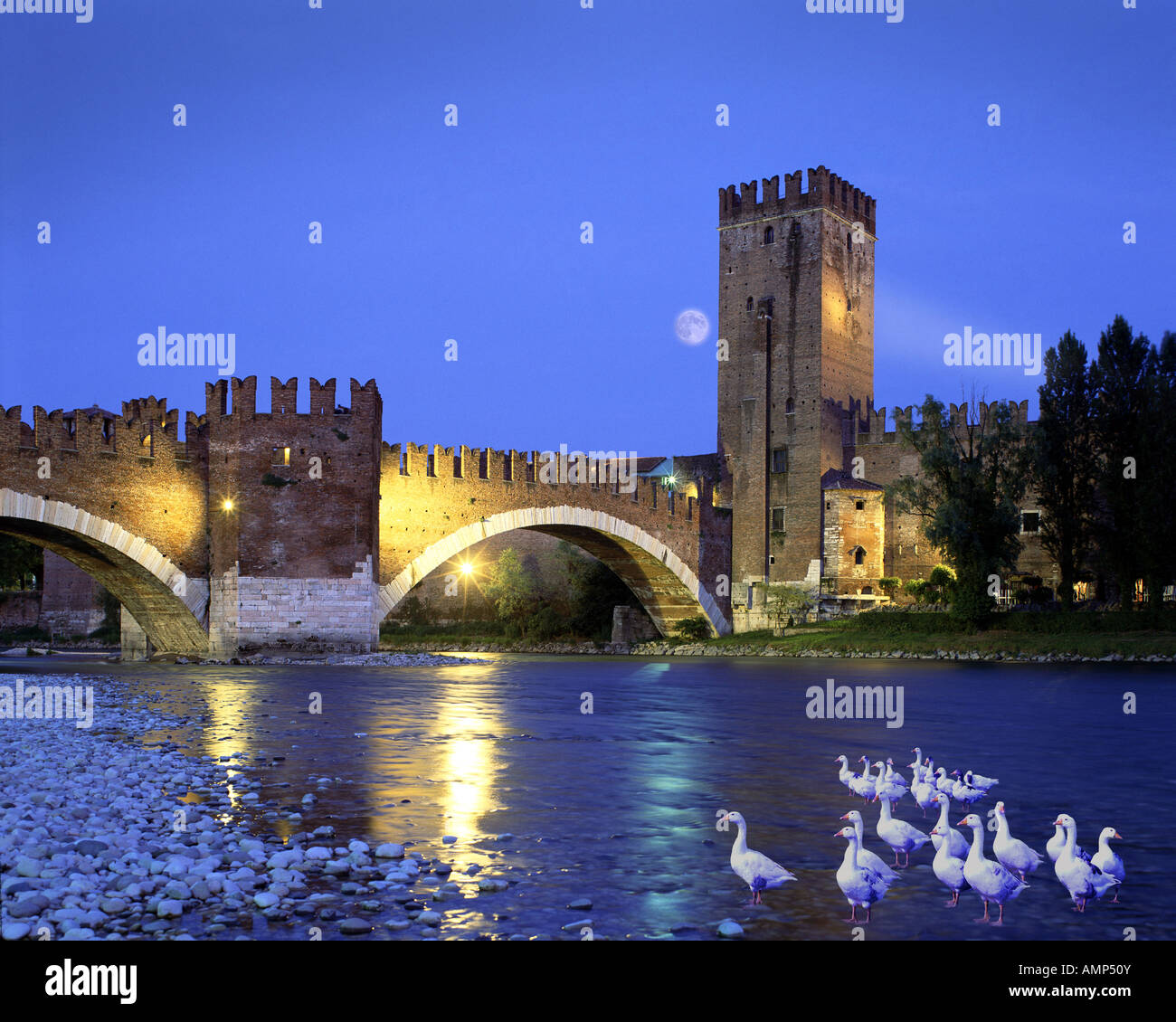 - VERONA: Ponte di Castel Vecchio Foto de stock
