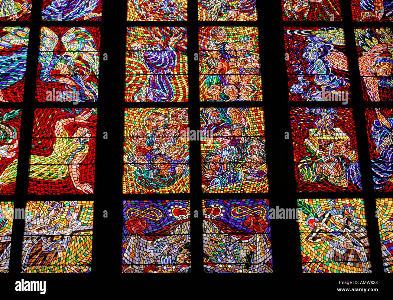 Vidriera de la Catedral de San Vito Castillo de Praga República Checa Foto de stock
