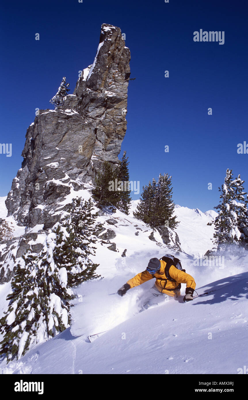 Esquiar en la estación de esquí de Les Arcs, montañas de los Alpes del Norte, Francia, Alps Foto de stock